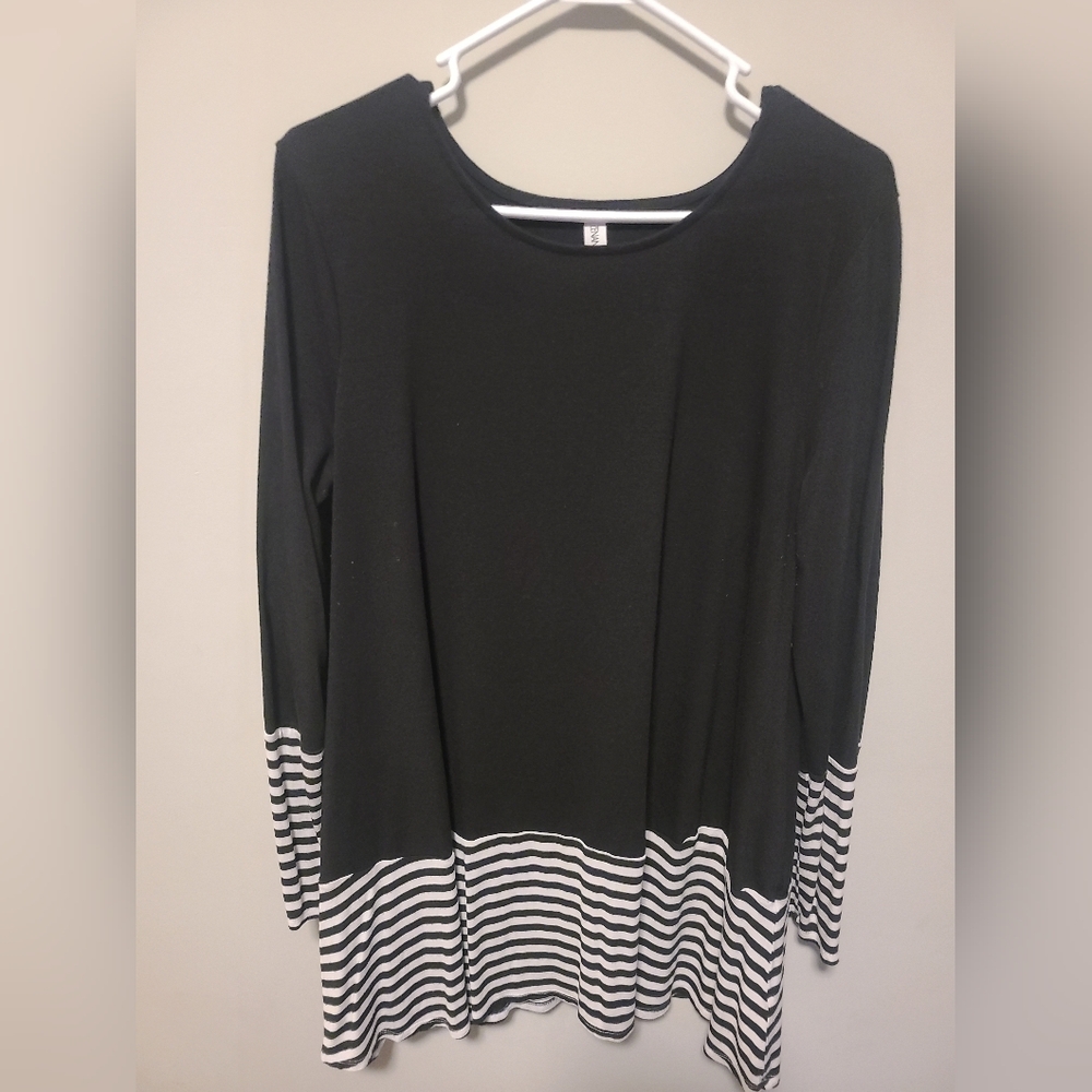 2x Long Sleeve Tunic Black